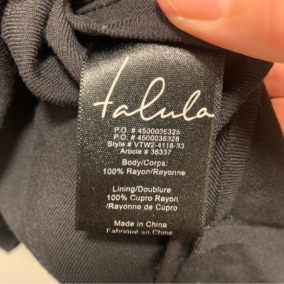 Talula Aritzia Black Two Pocket Flowy Kent Blazer - Picture 10 of 10